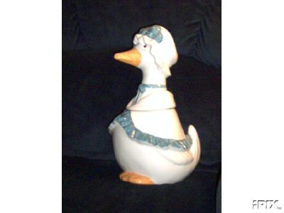 http://www.otravia.com/collection/jar/goose.jpg